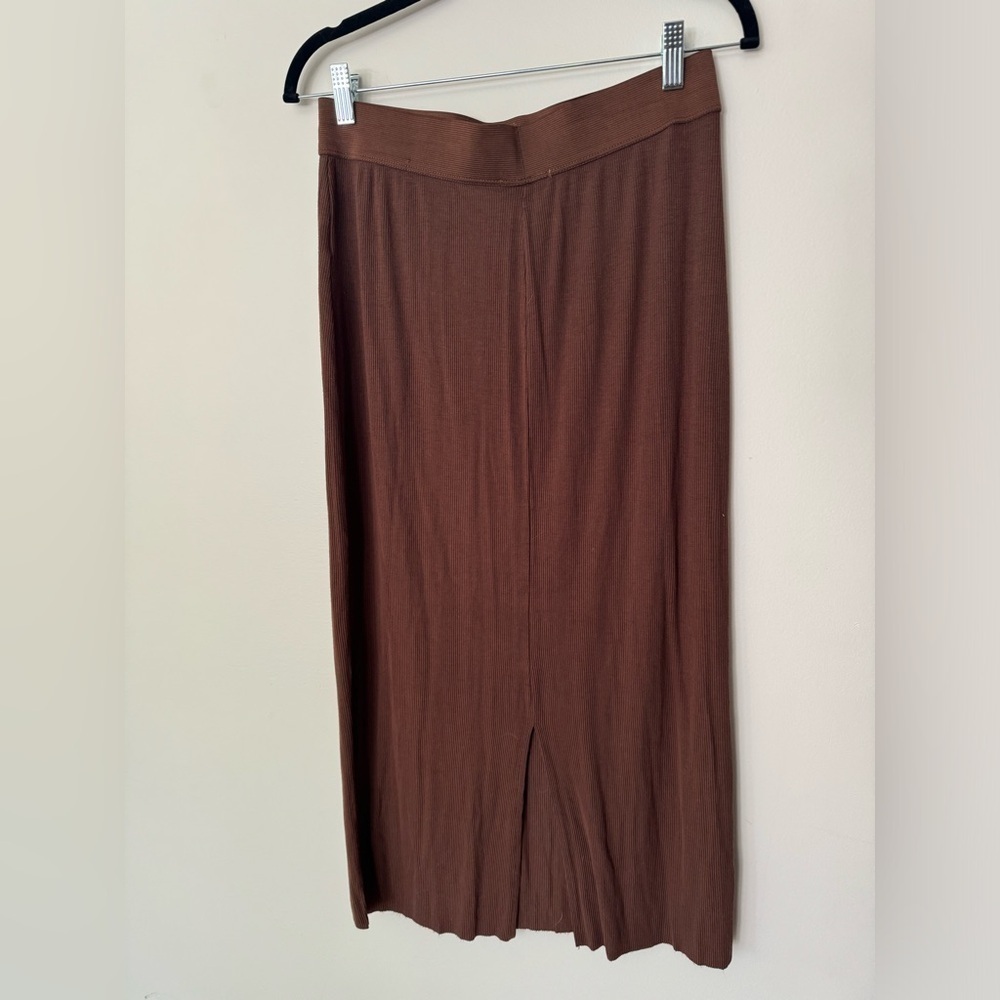Sweet Romeo Brown Ribbed Midi Skirt - Picture 6 of 8